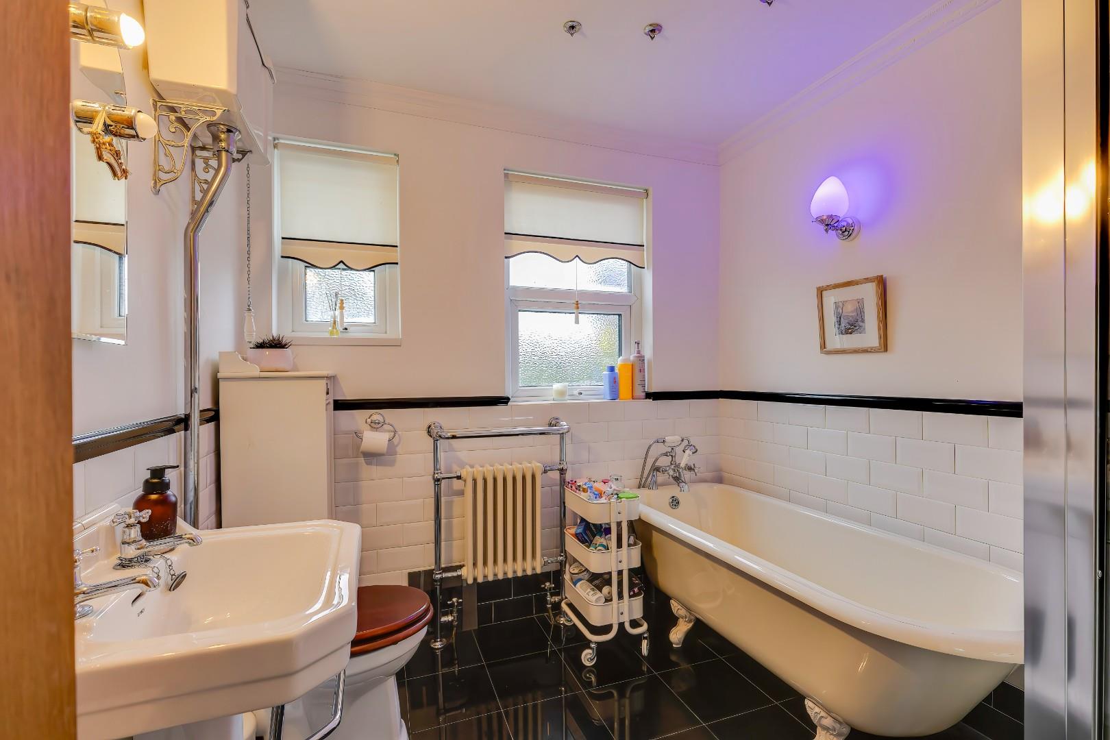 76 South Road, Sully, CF64 5SL